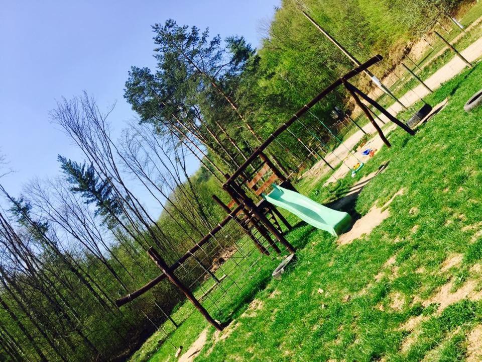 Bed and Breakfast House In The Woods Решіца Екстер'єр фото